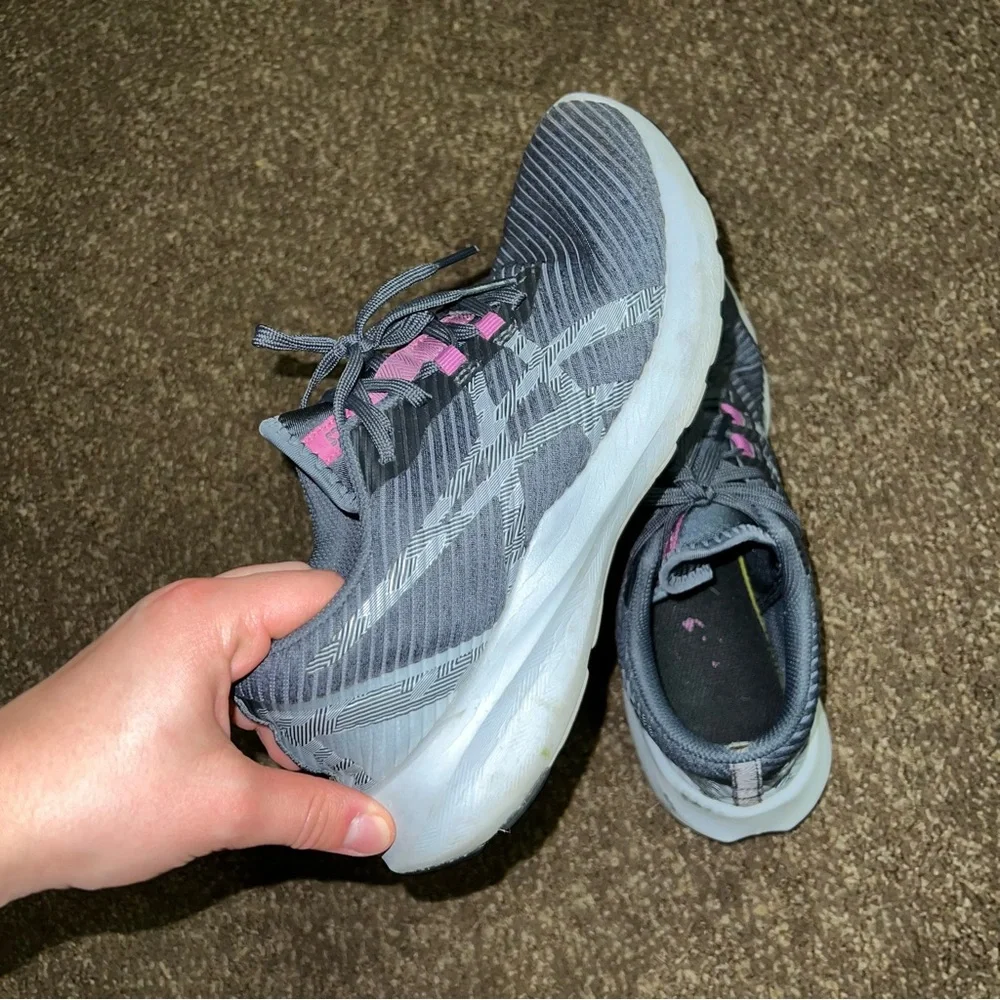 ASICS RUNNING SHOES - Picture 3 of 4